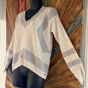 One Gray Day stripe cream/gray 100%  wool v neck textured Sweater Sz M